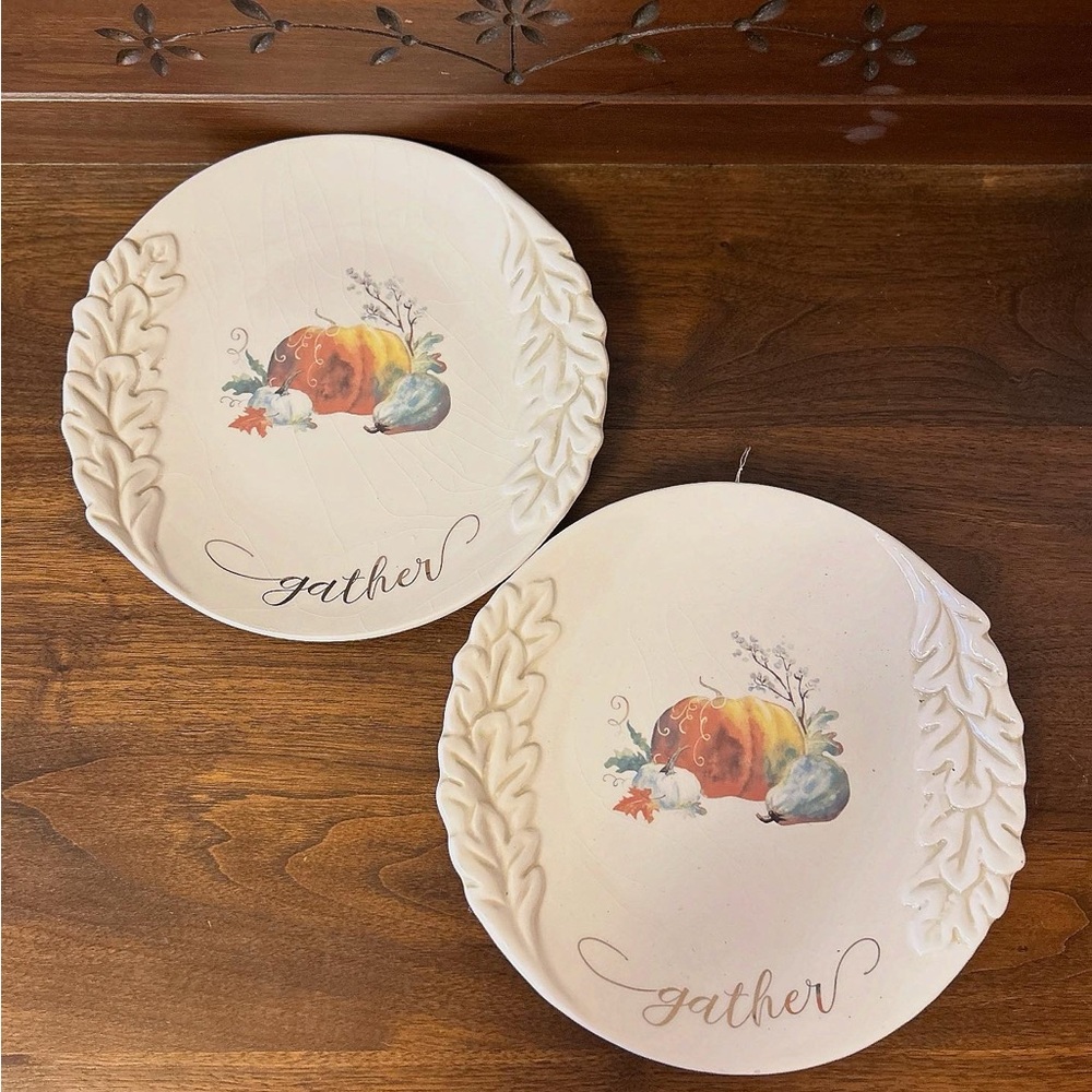 Decorative Autumn Plates with Pumpkin Design